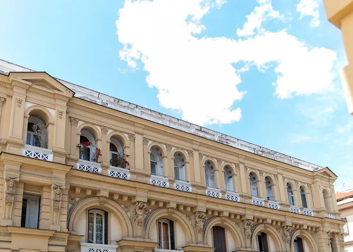 Palazzo Nanà Suites&Apartments